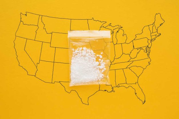 drug-in-resealable-bag-over-united-states-950px