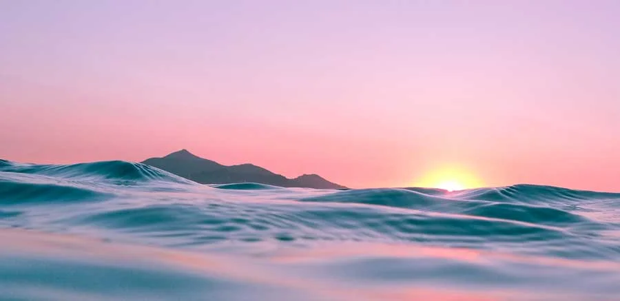 an image of calm water for blog article entitled "What do we lose by numbing a feeling?" for Gulf Breeze Recovery non-12 step holistic drug and alcohol rehab