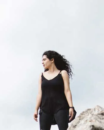 content image of empowered girl for blog article entitled "Relapse and Recovery, Mary’s Story" for Gulf Breeze Recovery non-12 step holistic drug and alcohol rehab