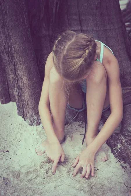 image of introspective young girl for article entitled "Forgiveness" by Gulf Breeze Recovery's non-12 step holistic drug and alcohol rehab in Florida