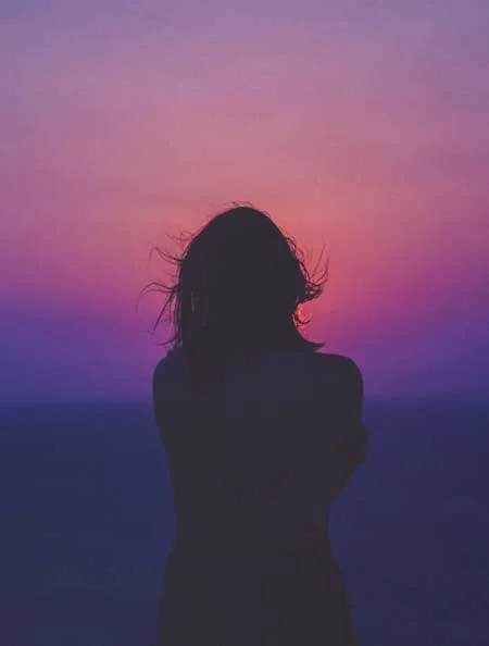 image of woman enjoying herself in a healthy way for blog article entitled: "Can Addiction Recovery be Easy?" for Gulf Breeze Recovery a non-12 step holistic drug and alcohol rehab